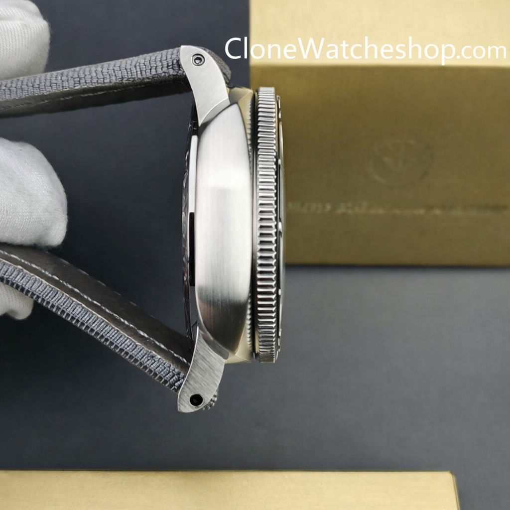 Panerai Super Clone Watches 1:1 Submersible Luna Rossa CarboTech GMT America’s Cup PAM 01039 - Image 6