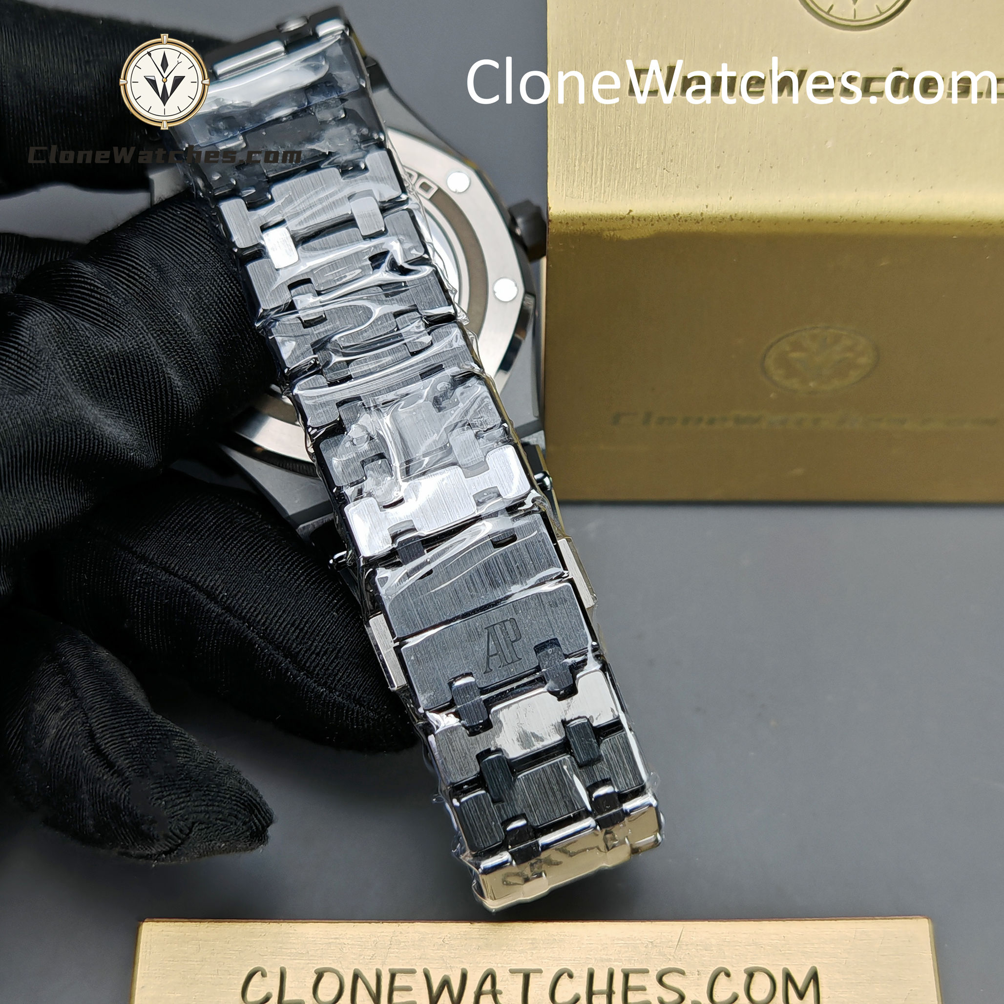 Audemars Piguet Super Clone Watches 1:1 Royal Oak 15400 Black Ceramic Black Dial - Image 4